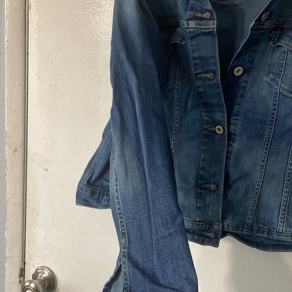 Levi washed out Jean jacket - Picture 5 of 8